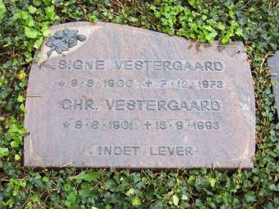 Billede af gravsten på Ikast Østre Kirkegård