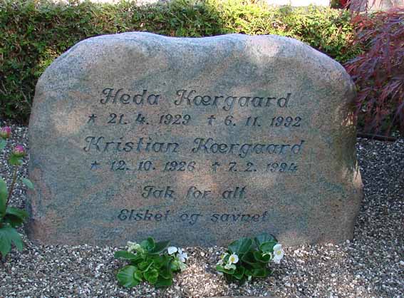 Billede af gravsten på Ringkøbing Kirkegård