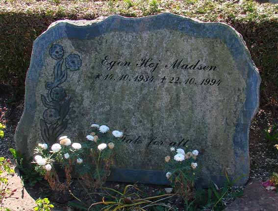 Billede af gravsten på Ringkøbing Kirkegård