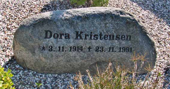 Billede af gravsten på Ringkøbing Kirkegård