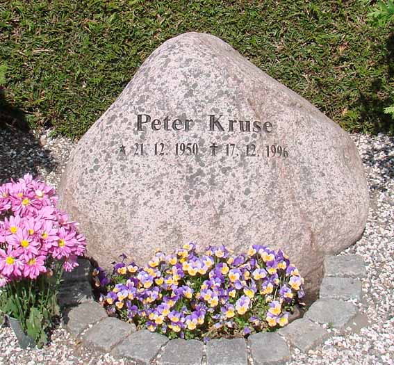 Billede af gravsten på Ringkøbing Kirkegård