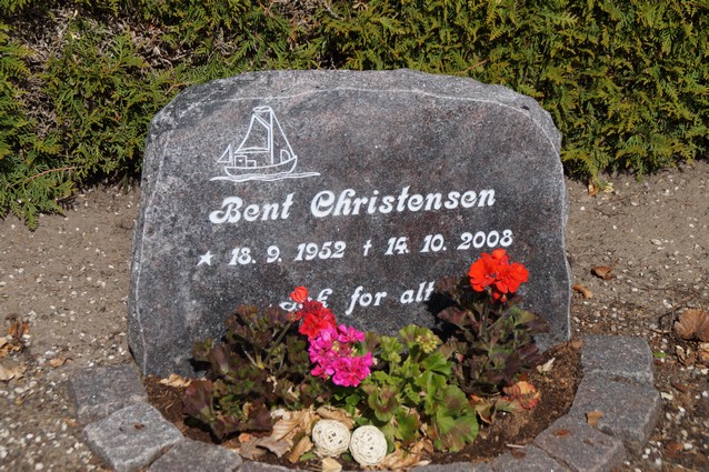 Billede af gravsten på Ringkøbing Kirkegård