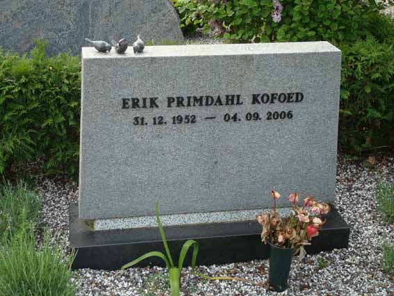 Billede af gravsten på Ringkøbing Kirkegård