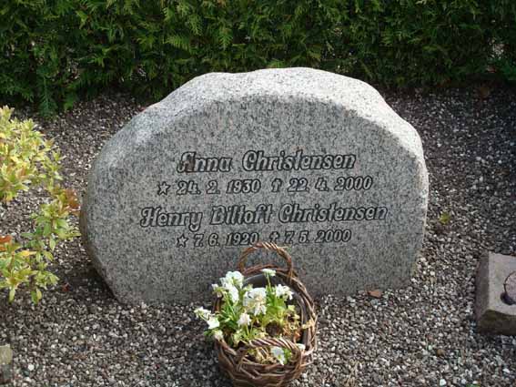 Billede af gravsten på Ringkøbing Kirkegård