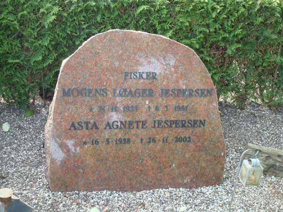 Billede af gravsten på Ringkøbing Kirkegård