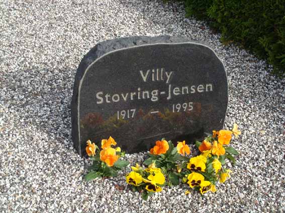 Billede af gravsten på Ringkøbing Kirkegård