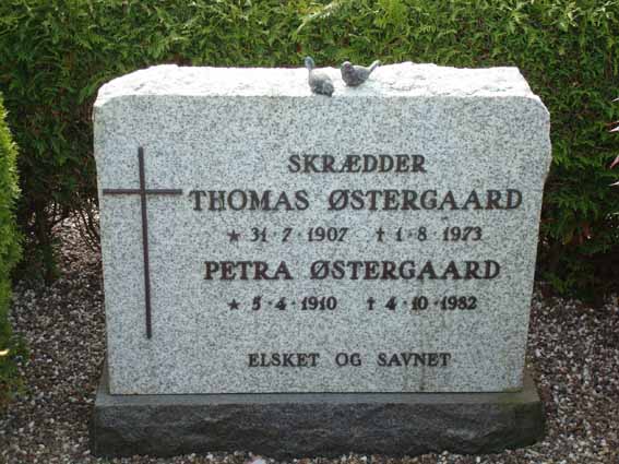 Billede af gravsten på Ringkøbing Kirkegård